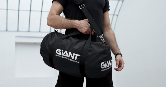 10 Gym Bag Essentials ✅