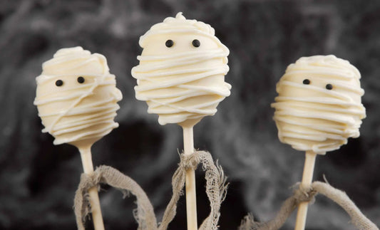Vanilla Mummy Cake Pops